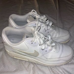 white nike air max 90